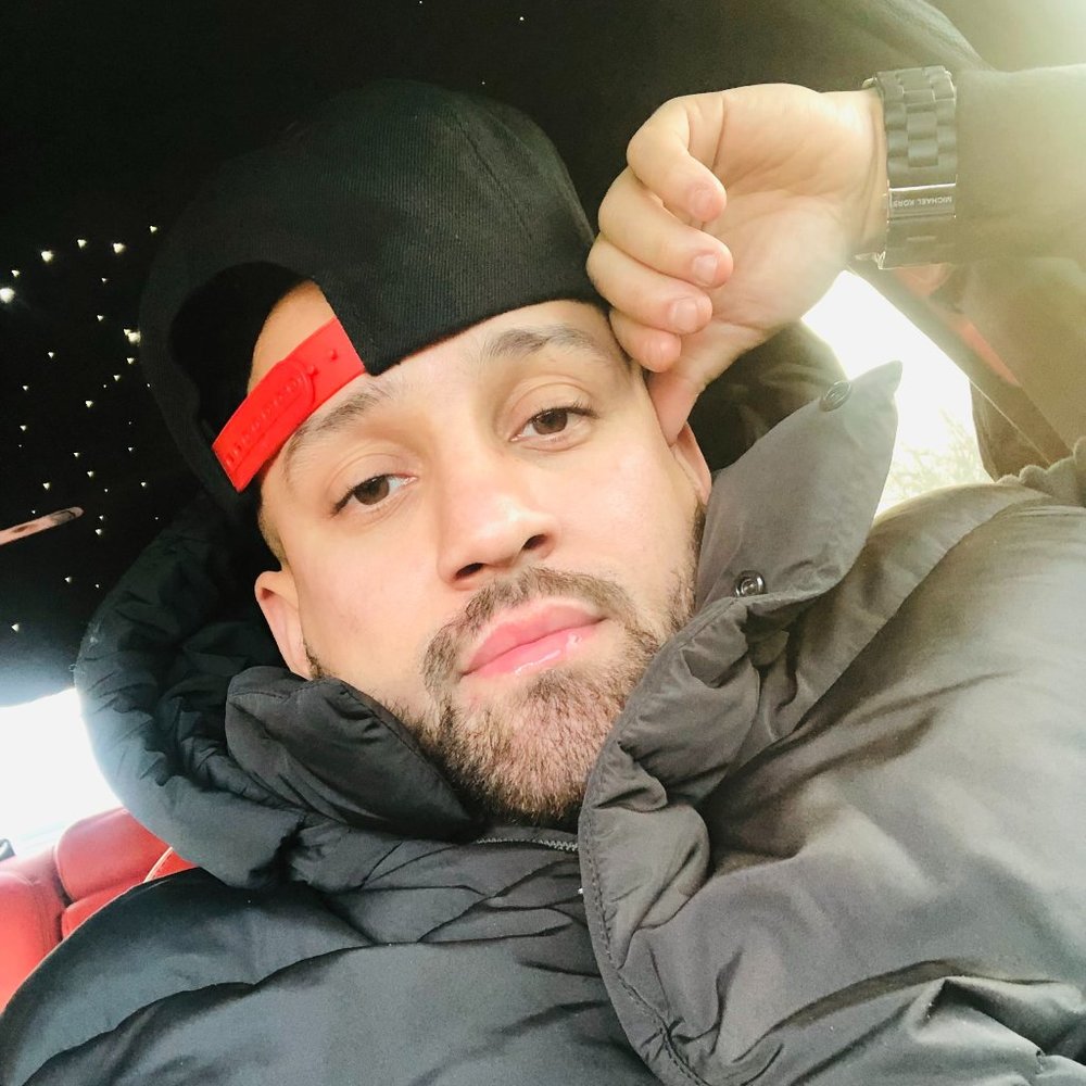 Meet your Posher, Posh